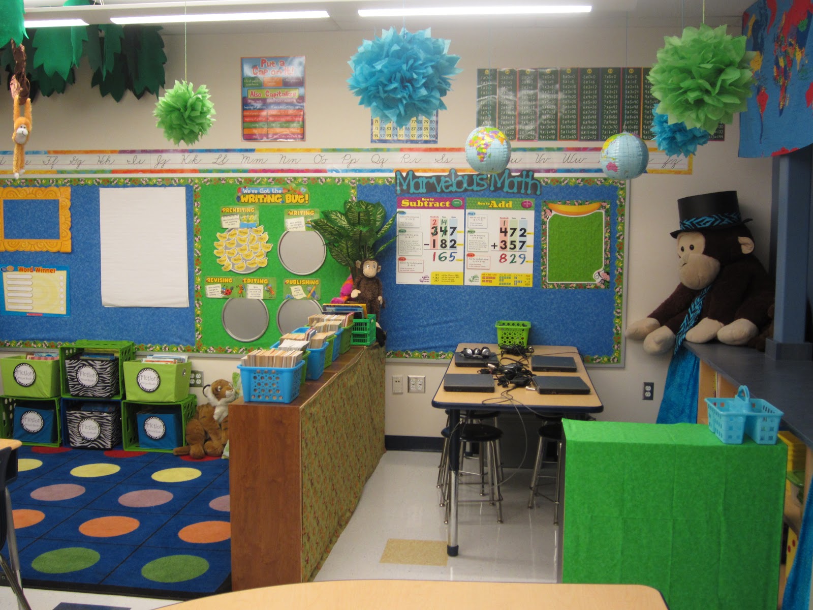 The Creative Chalkboard: Classroom Tour Pictures Galore!
